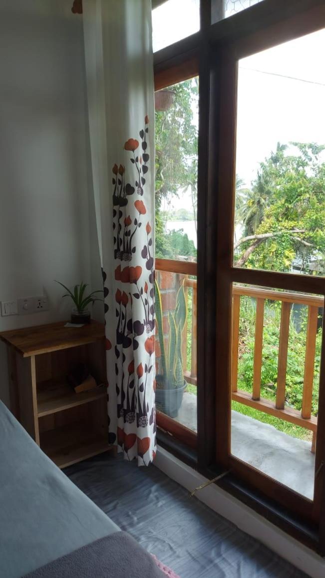 Jungle Beach Inn Unawatuna Exterior photo